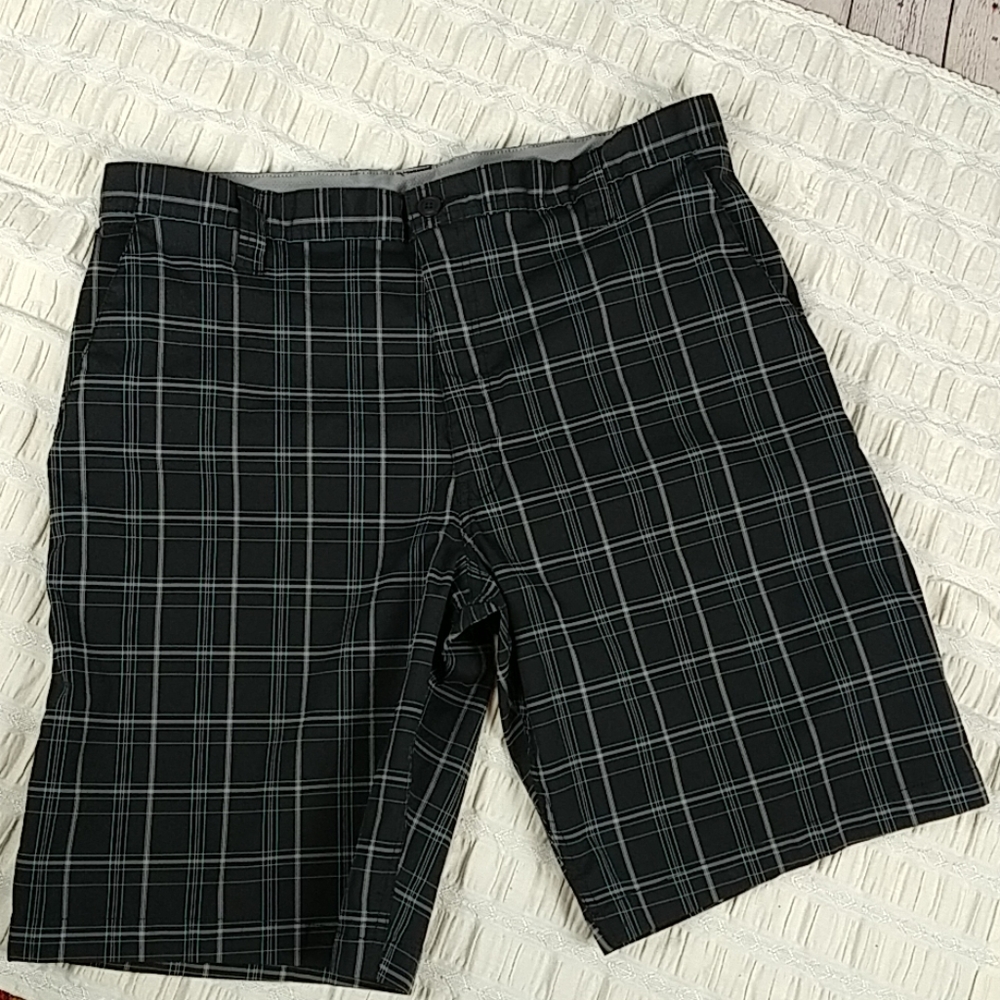 GNW Shorts Resort Vacation 38 Waist Black